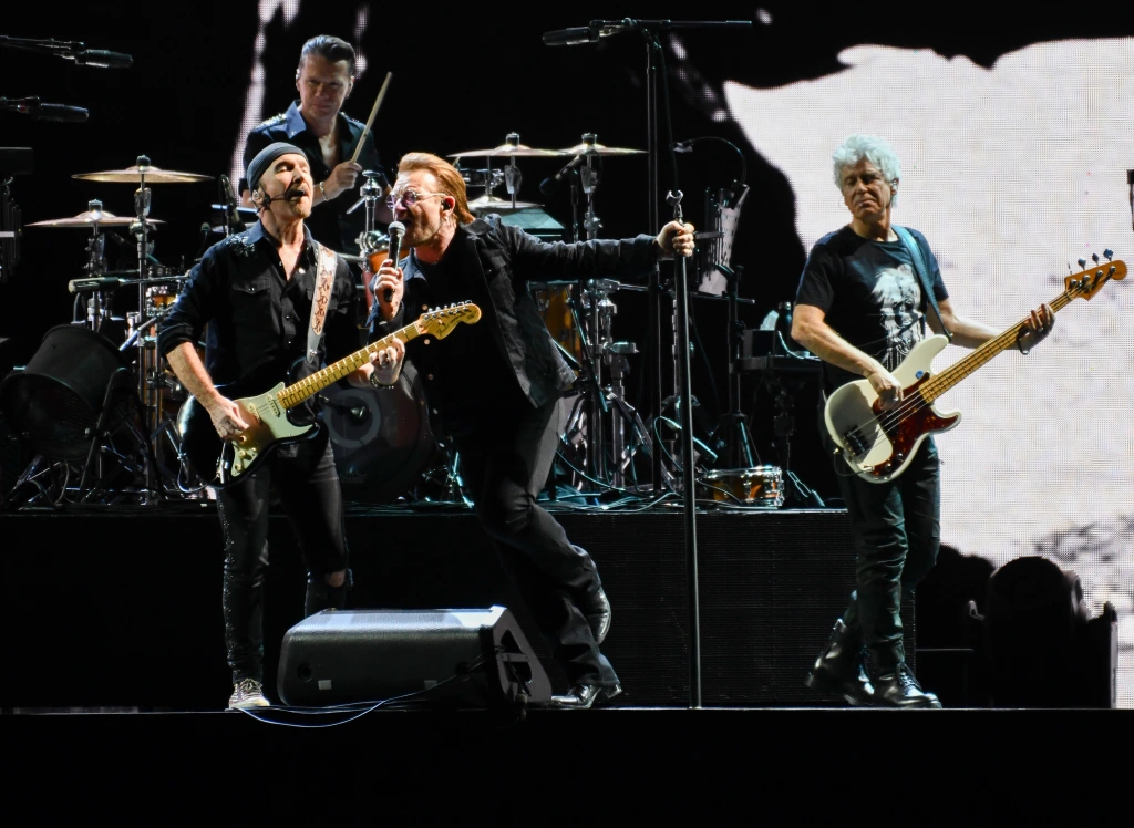 Depois de Madonna e Lady Gaga, prefeito do Rio “confirma” U2 em Copacabana para 2026