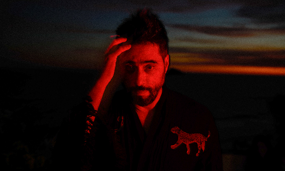 CENA – Das fichas técnicas para frontman. Você precisa ouvir Alberto Continentino