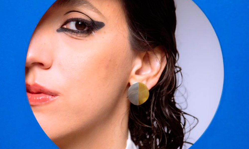 CENA – Em “Ousar Abrir”, Marina Melo acha um jeito de explorar a dualidade entre o íntimo e o coletivo 