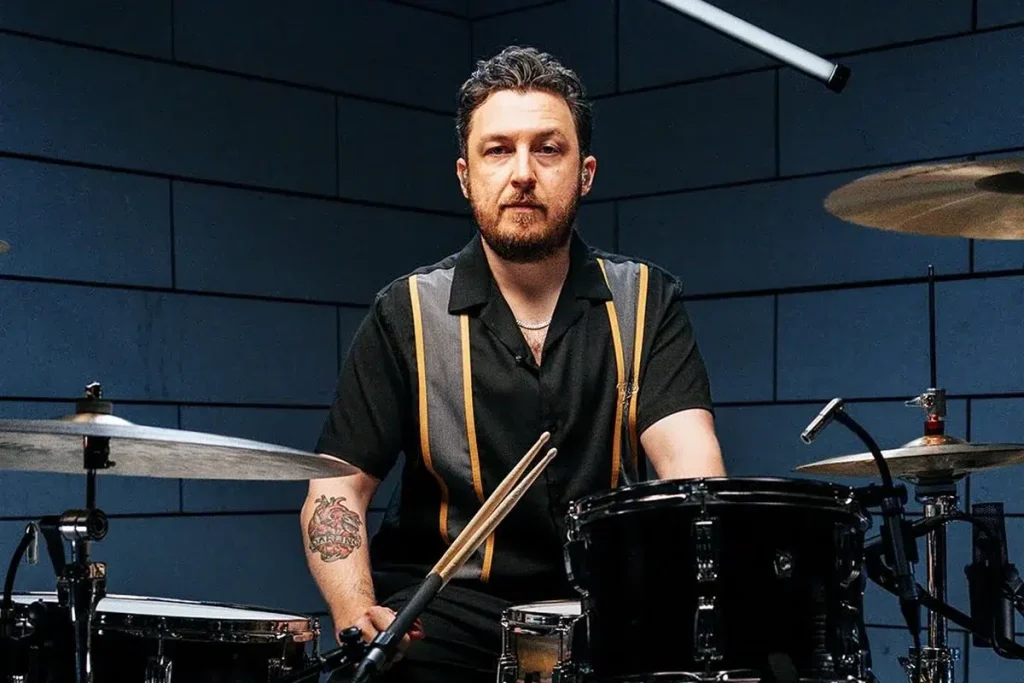 Mais Popnotas – Matt Helders lança novo projeto com single misterioso. Florence solta mais uma do próximo disco. E o par de músicas inéditas do Portugal The Man