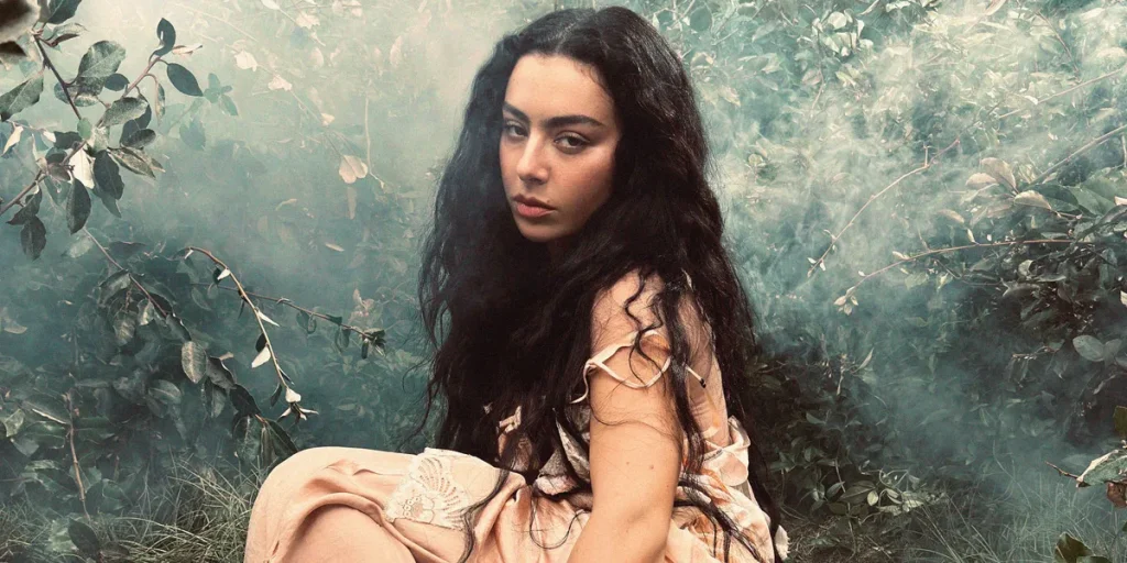 Tchau, Brat. Charli XCX anuncia novo disco para fevereiro e solta a inédita e desacelerada “Chains of Love”
