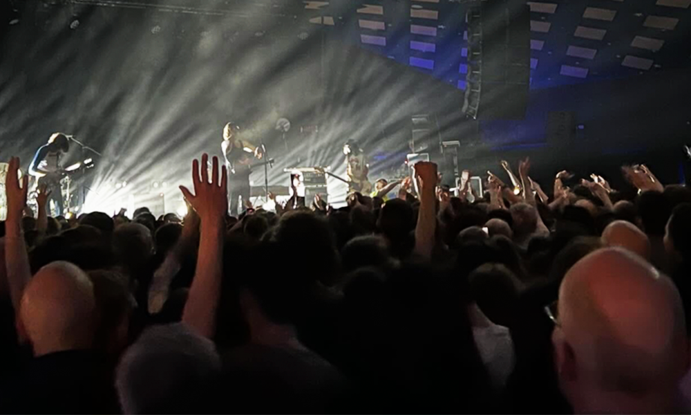 Agora o bicho pega. Geese entra na turnê britânica. E toca Primal Scream no show da Escócia