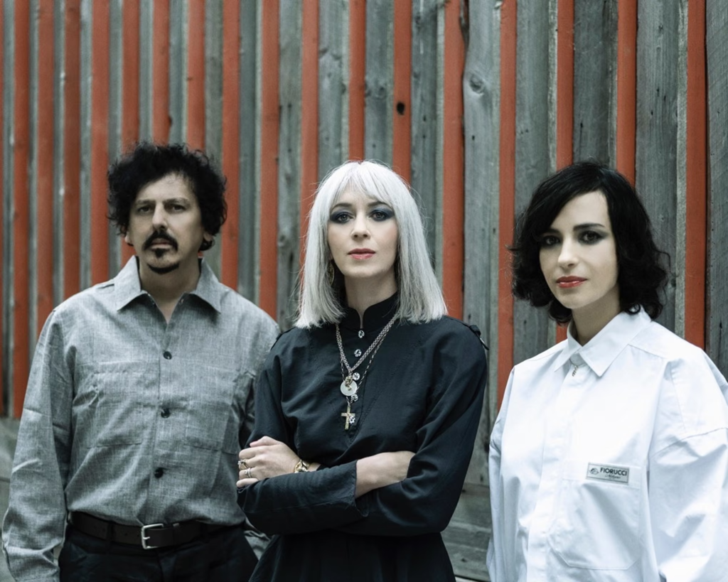 Ladytron revive bons momentos do passado com pop que vem do futuro. É o que denuncia o disco de agora, “Paradises”