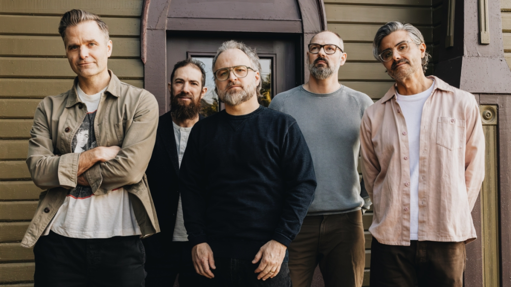 Em senso de retomada, Death Cab for Cutie solta “I Built You a Tower”, primeiro álbum desde 2022