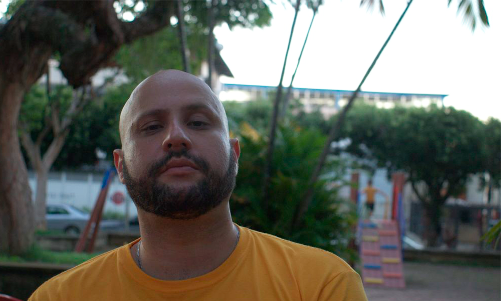 CENA – Com disco, Renan Benini abre a gaveta das canções que não cabiam na Lupe de Lupe
