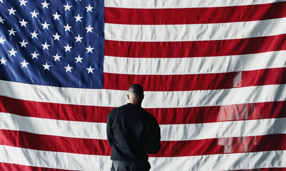 Vince Staples acorda o rap americano. Com um punk que abre seu novo álbum, um dos melhores do ano (até agora)