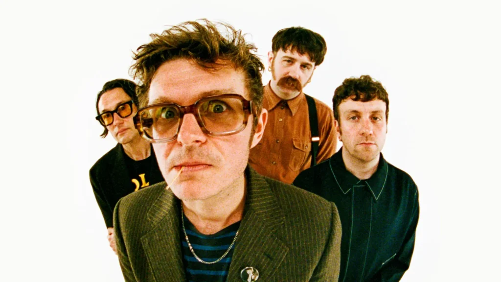 Disco do ano? Yard Act solta primeiro álbum com a banda junto e misturada. E deu certo