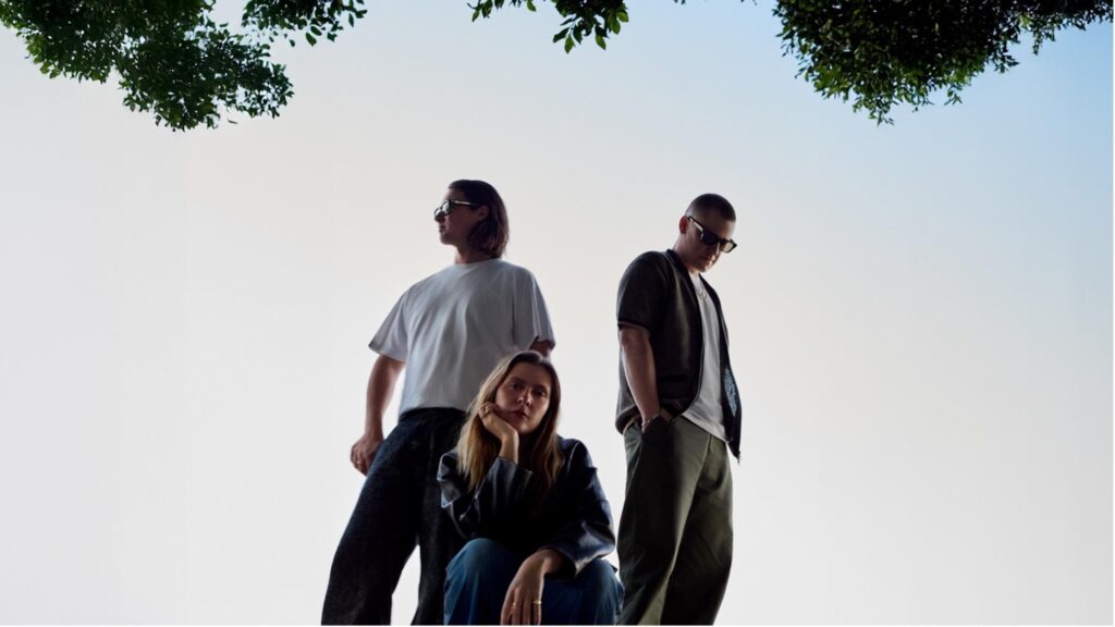 Jungle lança terceiro single, “Someday, Somewhere”, antecipando não só seu próximo disco, mas também qual será a vibe de sua vinda ao Brasil 
