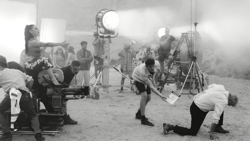 Com Vincent Cassel e um carro pegando fogo no vídeo oficial, Charli XCX solta último single do novo álbum, que sai na sexta agora