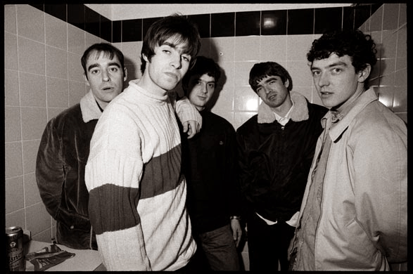 Oasis antes da explosão: vídeo raro de show em Glasgow em 1994 é liberado ao público pela primeira vez Oasis antes da explosão: vídeo raro de show em Glasgow em 1994 é liberado ao público pela primeira vez