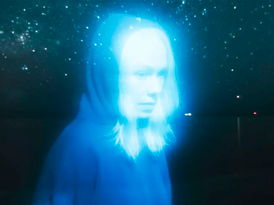 Antipop. A construção de mundo secreta e genial de Phoebe Bridgers. Disco novo sai amanhã. Está aguentando esperar?